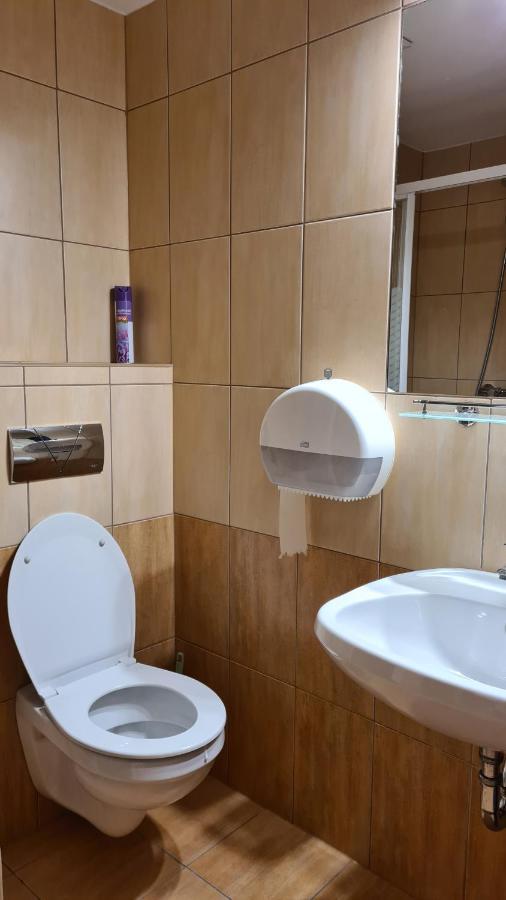 Lucsony Apartman Mosonmagyaróvár Buitenkant foto