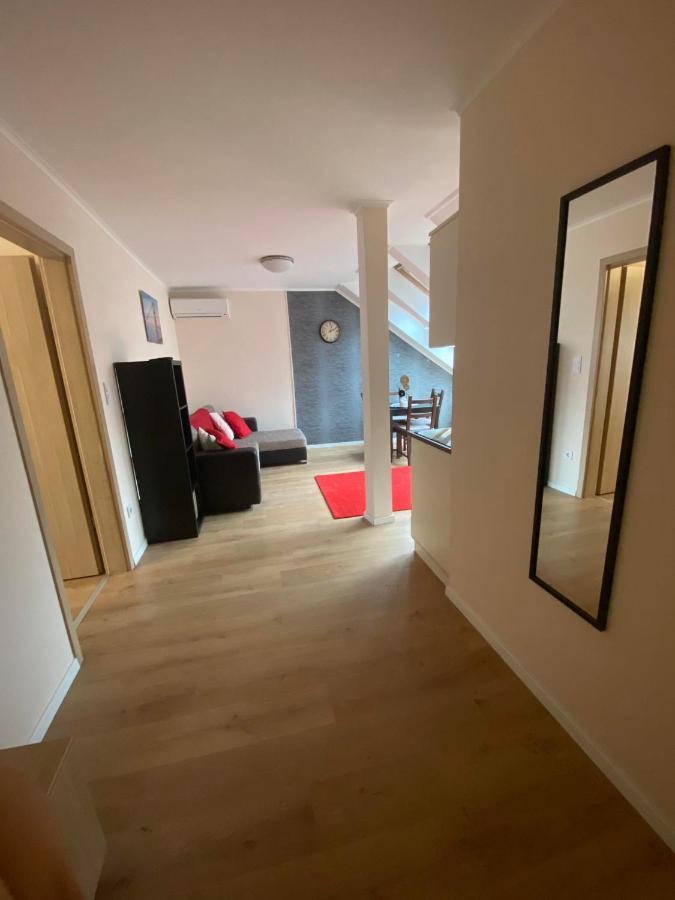 Lucsony Apartman Mosonmagyaróvár Buitenkant foto