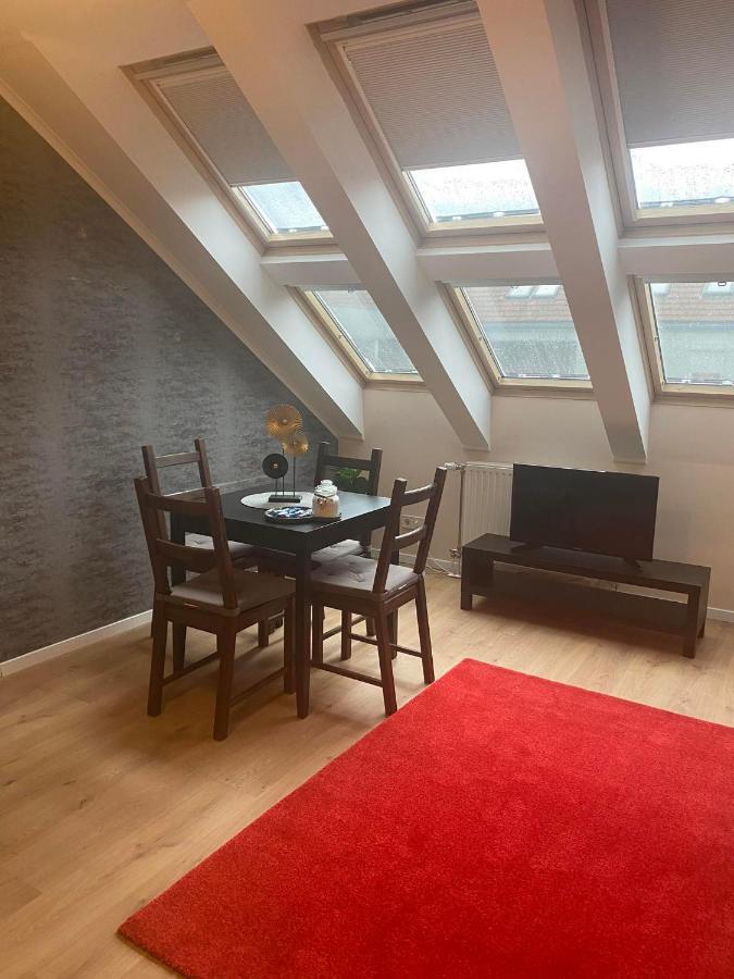 Lucsony Apartman Mosonmagyaróvár Buitenkant foto