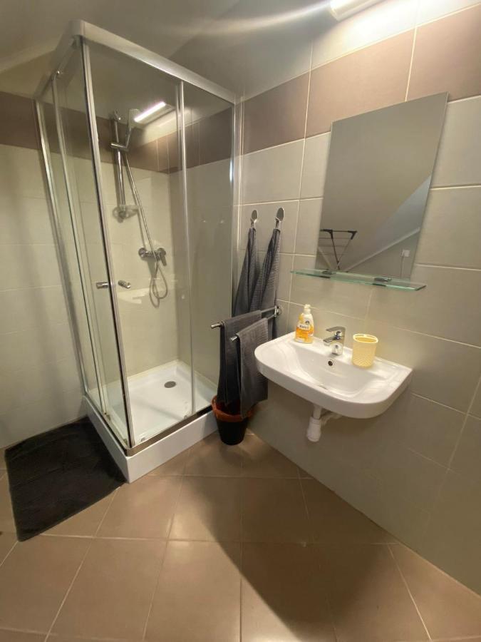 Lucsony Apartman Mosonmagyaróvár Buitenkant foto