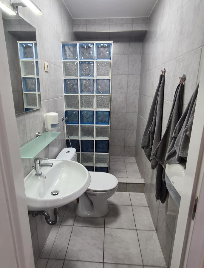Lucsony Apartman Mosonmagyaróvár Buitenkant foto