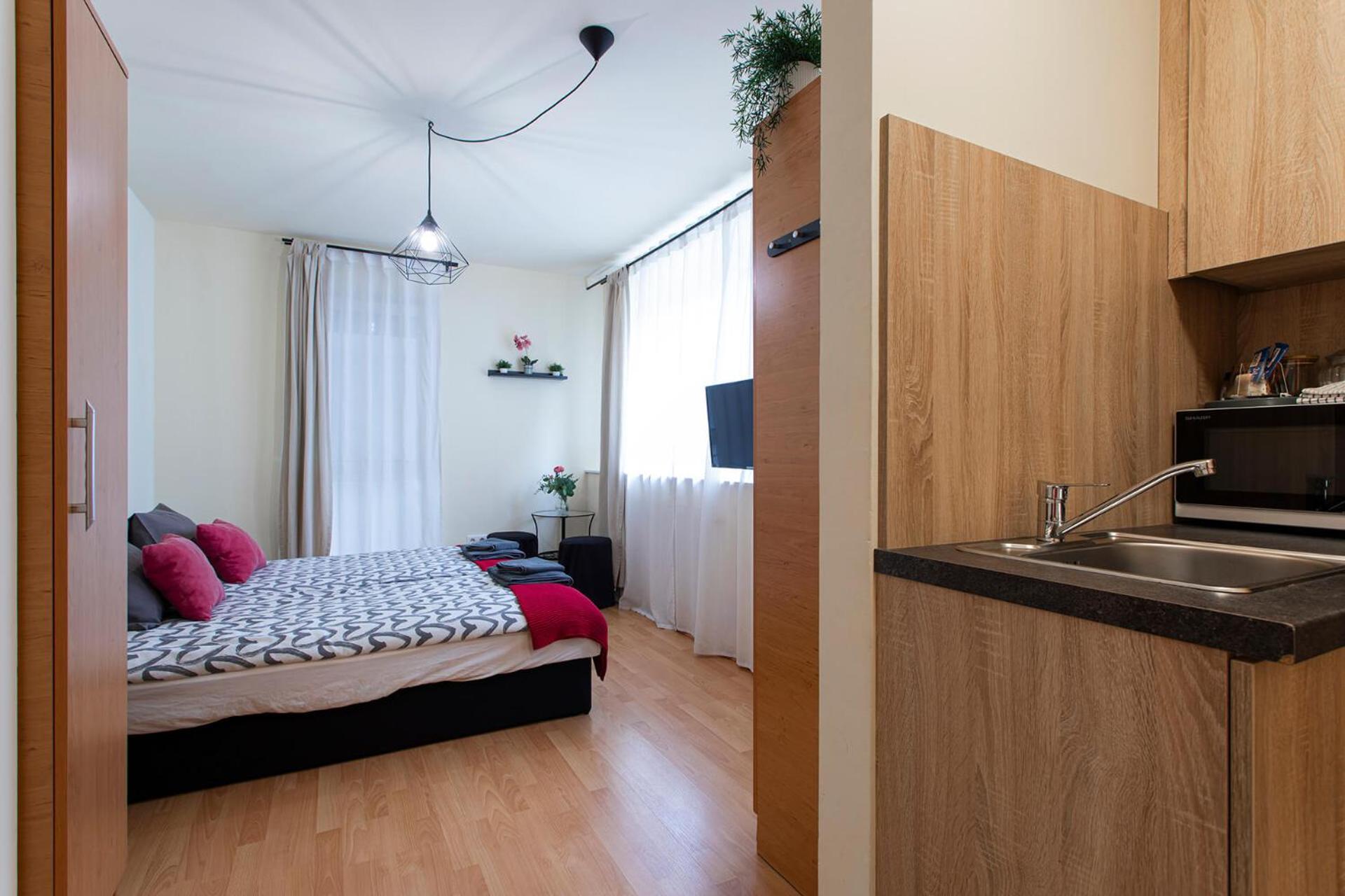 Lucsony Apartman Mosonmagyaróvár Buitenkant foto